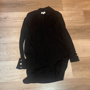 Black cardigan with 3 silver buttons